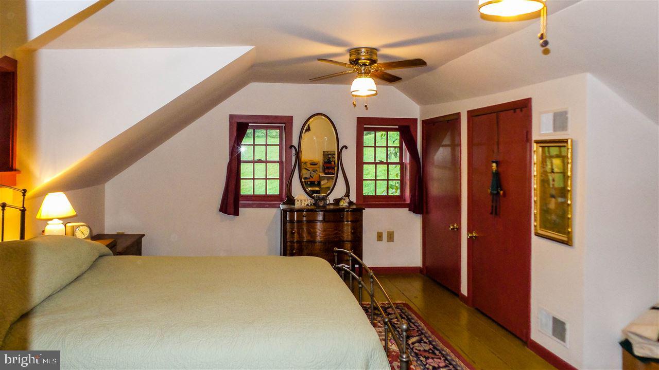 2443 Deininger Road York, PA 17406 - Photo 17 of 36 Gallery Image 17