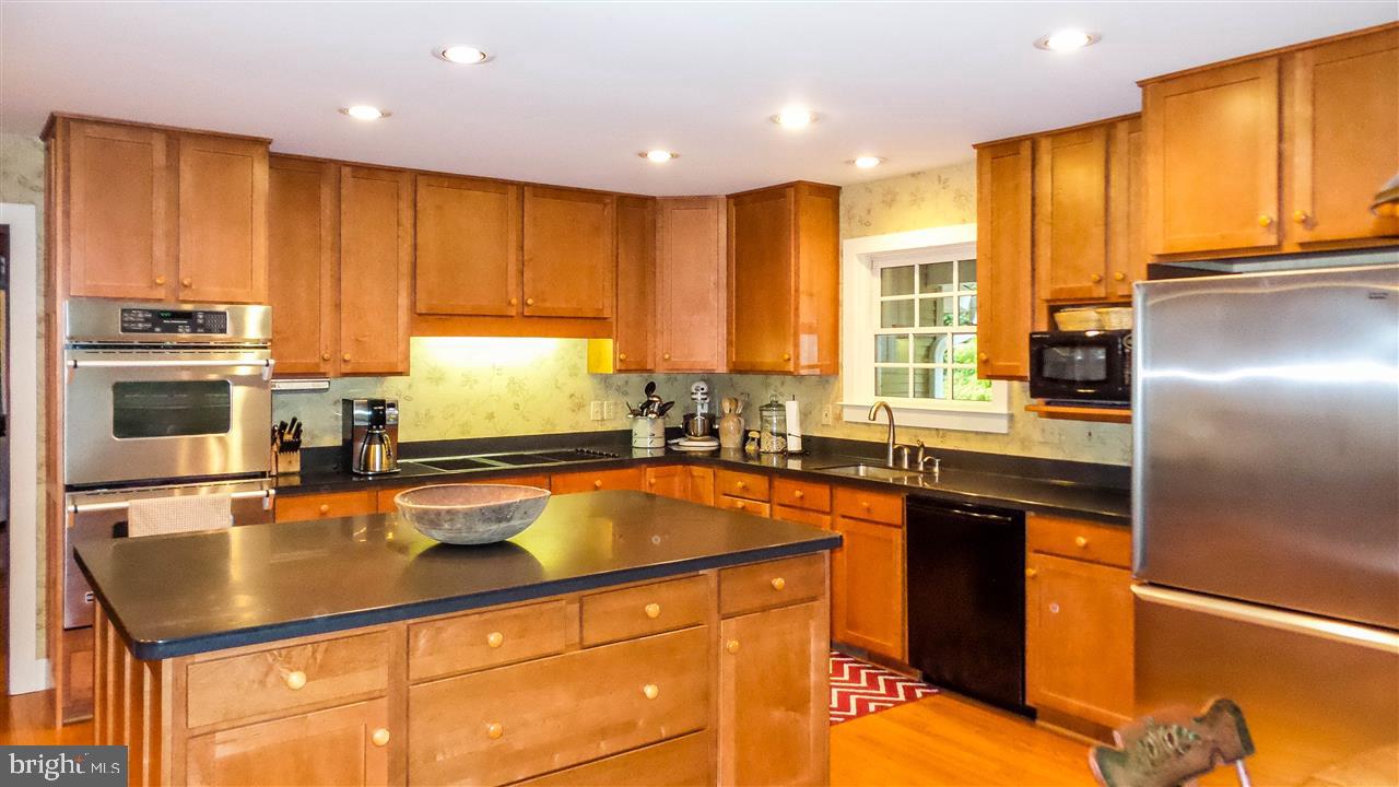 2443 Deininger Road York, PA 17406 - Photo 3 of 36 Gallery Image 3