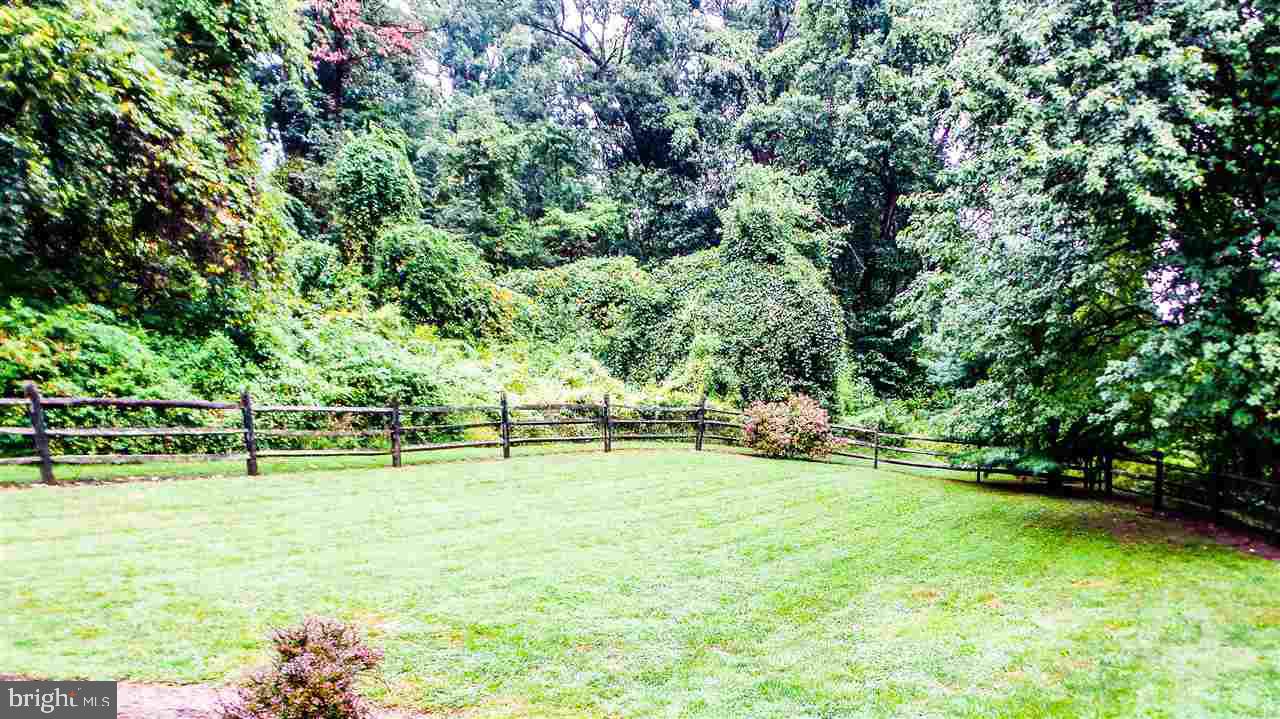 2443 Deininger Road York, PA 17406 - Photo 34 of 36 Gallery Image 34