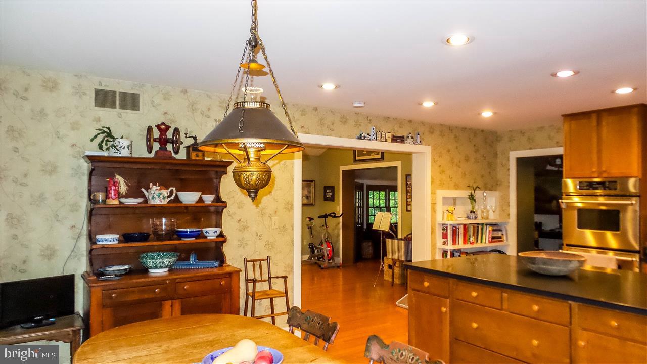 2443 Deininger Road York, PA 17406 - Photo 5 of 36 Gallery Image 5