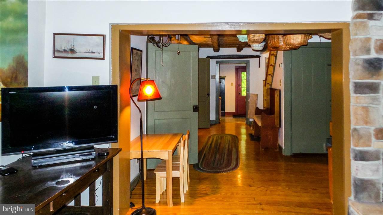2443 Deininger Road York, PA 17406 - Photo 9 of 36 Gallery Image 9