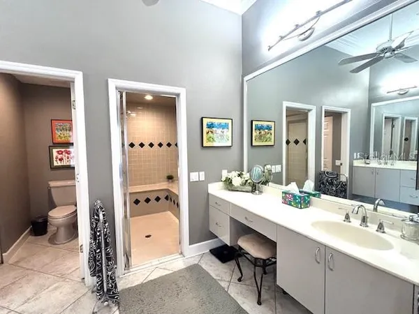 $3,000 | 8701 52nd Avenue East, Bradenton, FL 34211