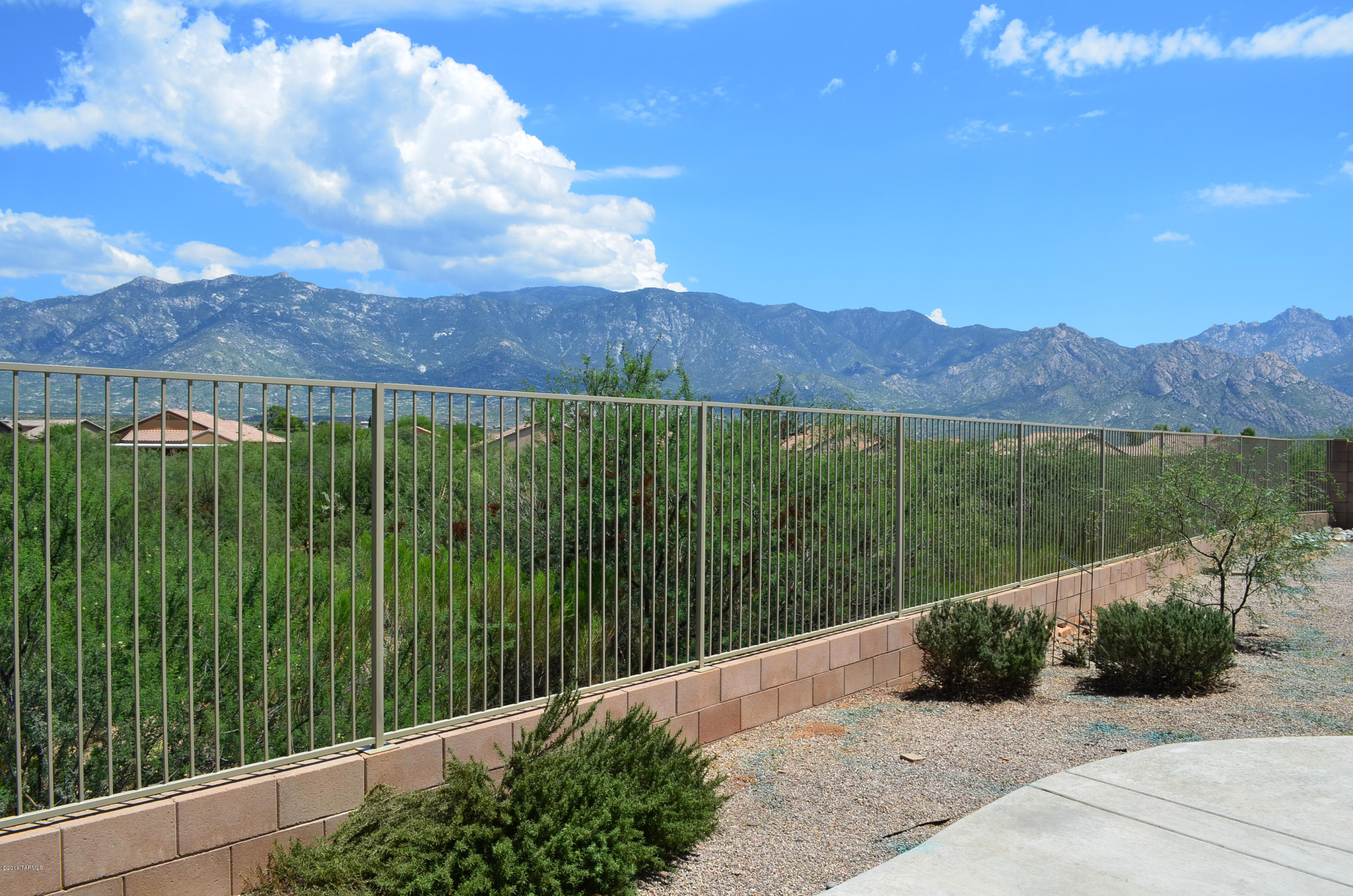 14890 North Capriole Road Tucson, AZ 85739 - Photo 1 of 38