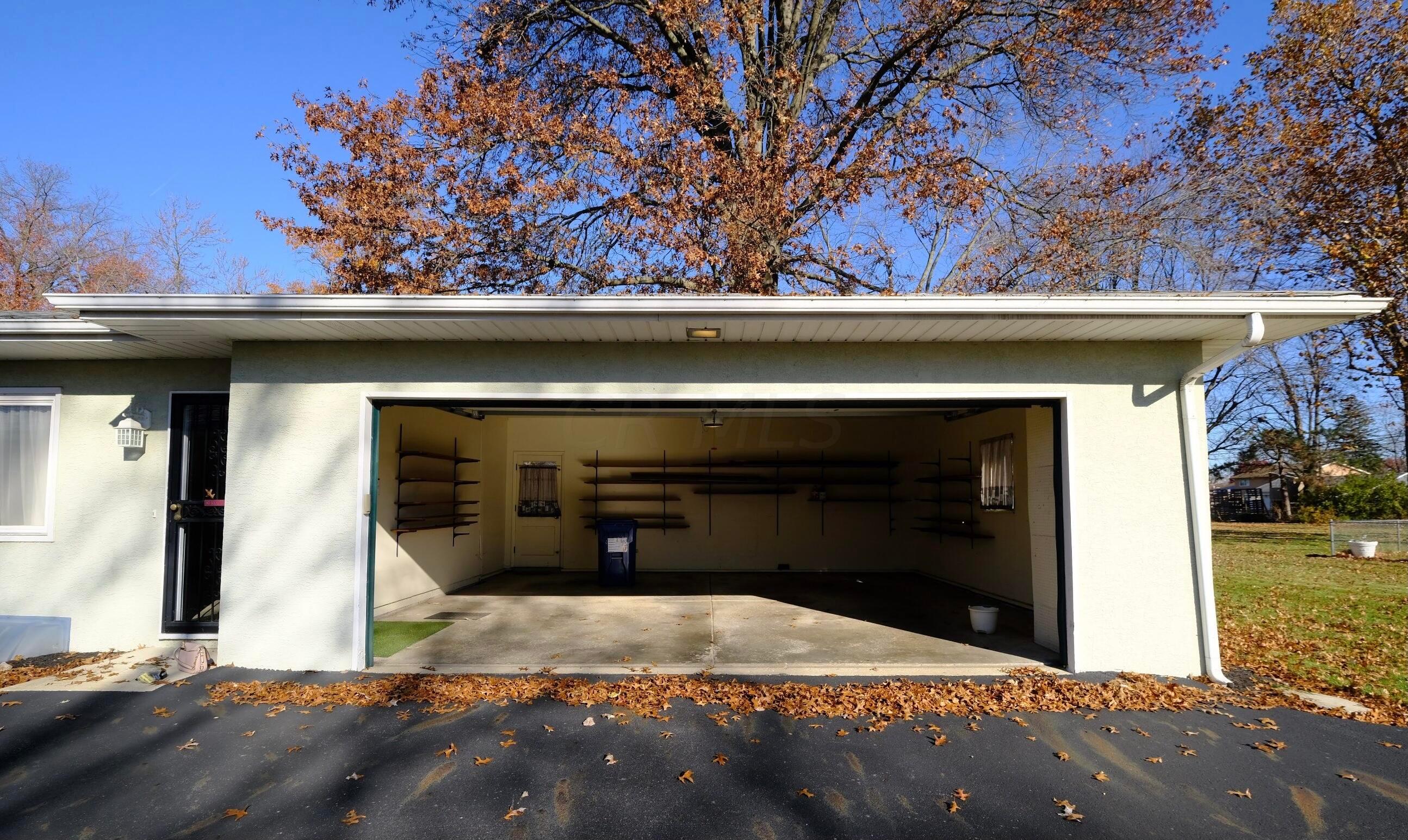 798 Bernhard Road Columbus, OH 43213 - Photo 7 of 54 IMG-4407