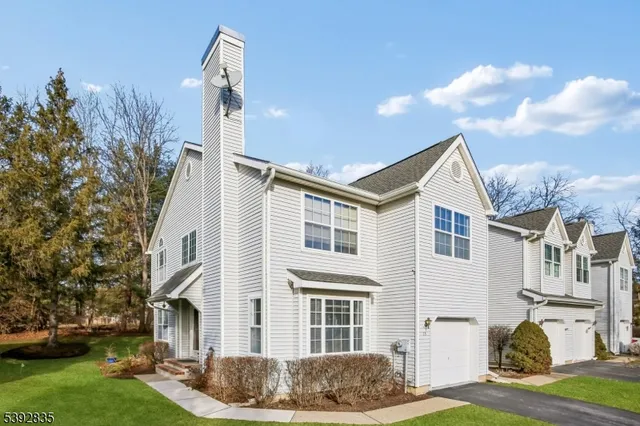 $3,100 | 13 Winding Brook Road, Hamburg, NJ 07419