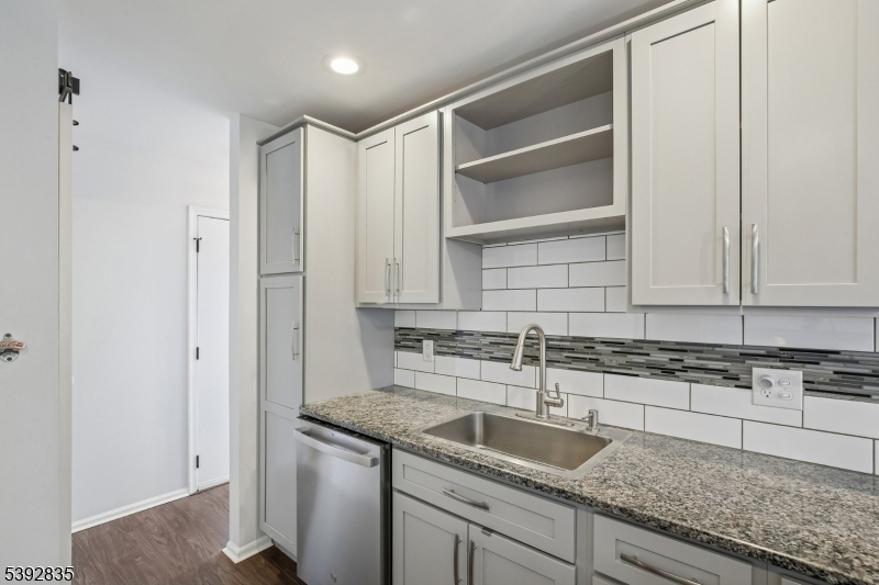 13 Winding Brook Road Hamburg, NJ 07419 - Photo 16 of 35