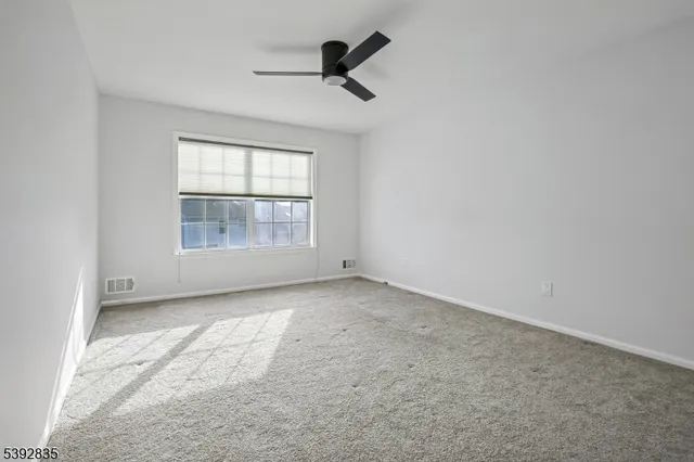 $3,100 | 13 Winding Brook Road, Hamburg, NJ 07419