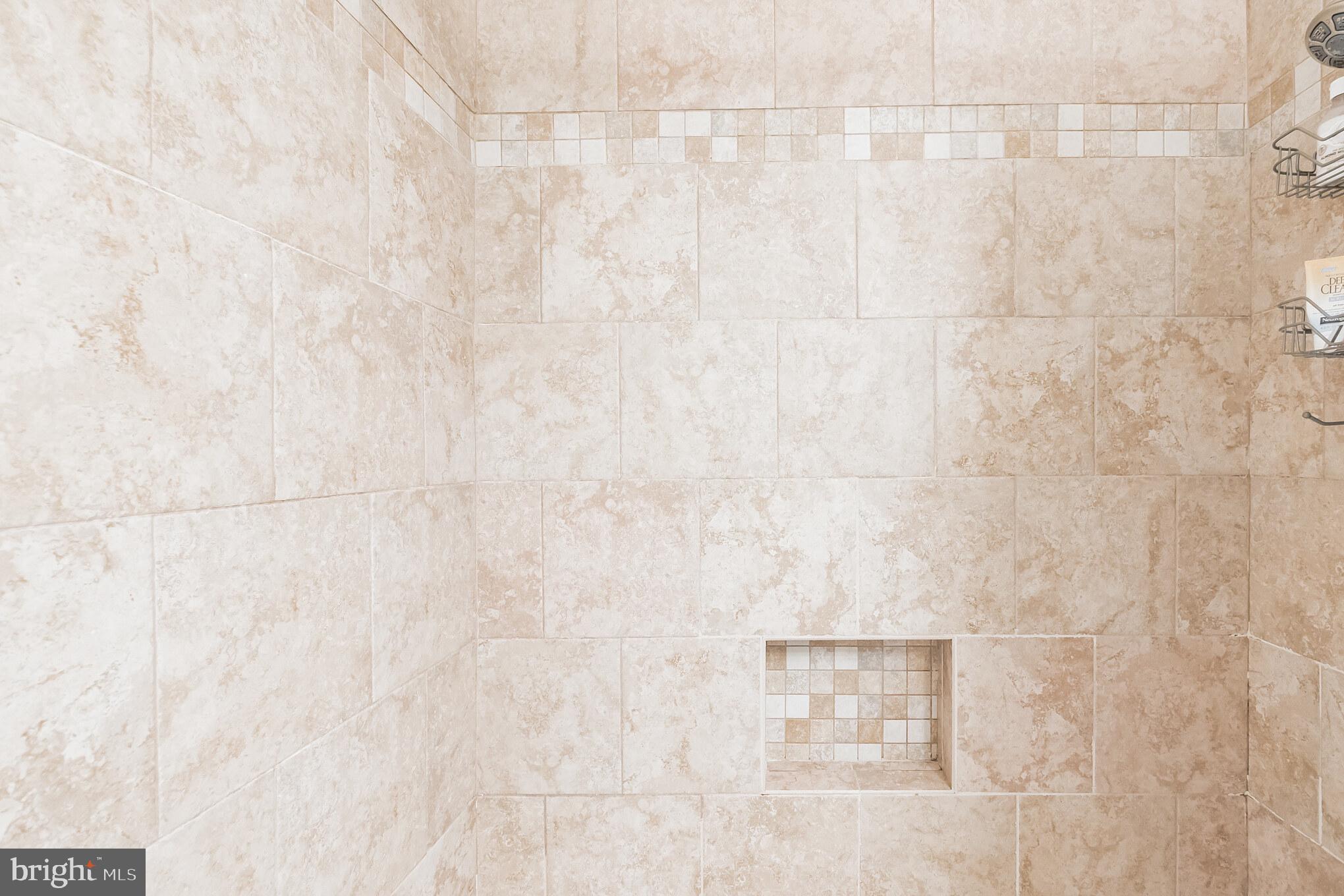 9852 Dellcastle Road Gaithersburg, MD 20886 - Photo 21 of 33 Master Bath