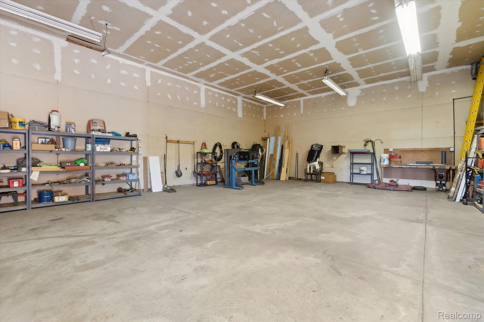 11811 Plank Road Milan, MI 48160 - Photo 29 of 46 Pole Barn