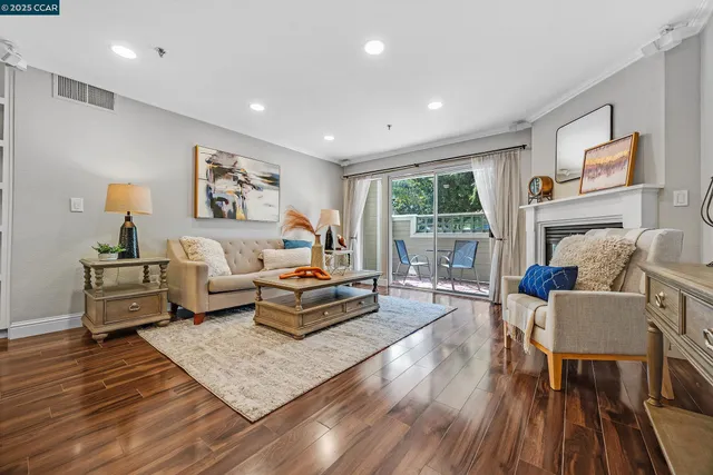 $409,000 | 2550 Oak Road, Unit 115, Walnut Creek, CA 94597