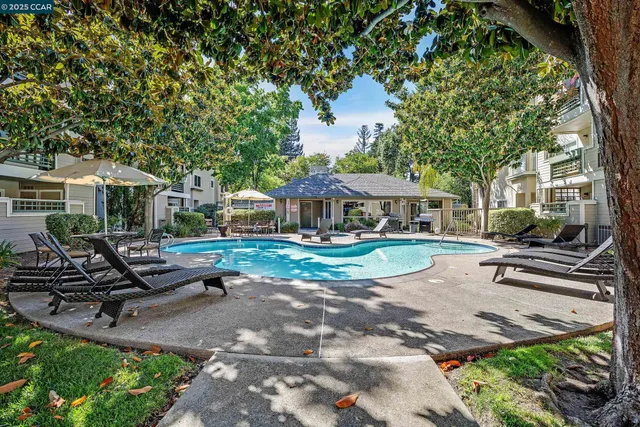 $409,000 | 2550 Oak Road, Unit 115, Walnut Creek, CA 94597