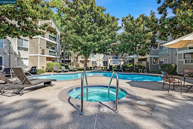 $409,000 | 2550 Oak Road, Unit 115, Walnut Creek, CA 94597