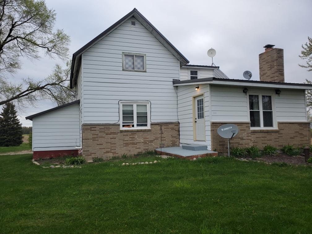 548 West Hayes Road Ithaca, MI 48847 - Photo 1 of 25 2BA2ADBA-C304-47D0-8C7E-763ED4580347