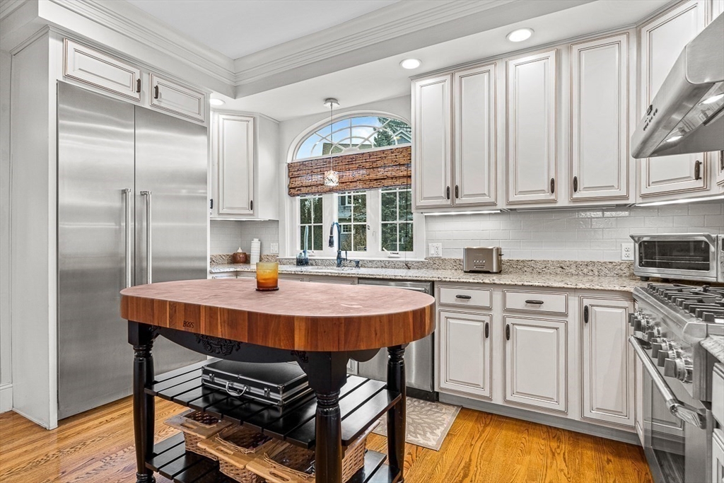 34 Glen Road Winchester, MA 01890 - Photo 15 of 40