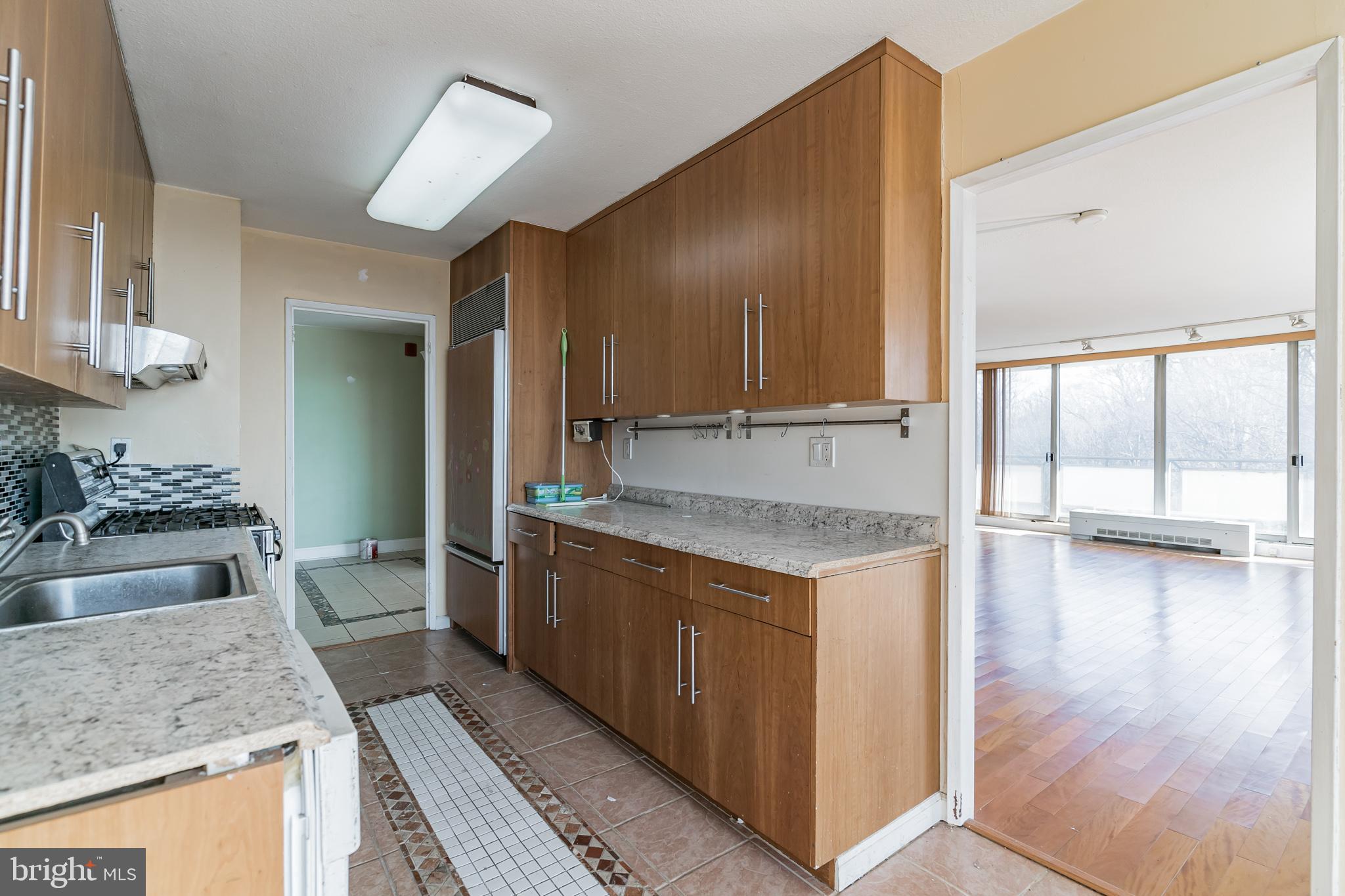 3900 West Ford Road, Unit 8O Philadelphia, PA 19131 - Photo 5 of 29