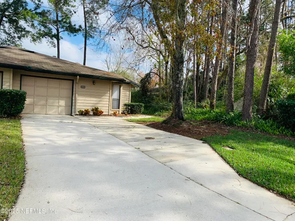 $1,700 | 9241 Arbolita Way, Jacksonville, FL 32256
