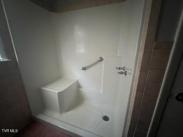 103 Martindale Road Bristol, TN 37620 - Photo 8 of 24 IMG_5678