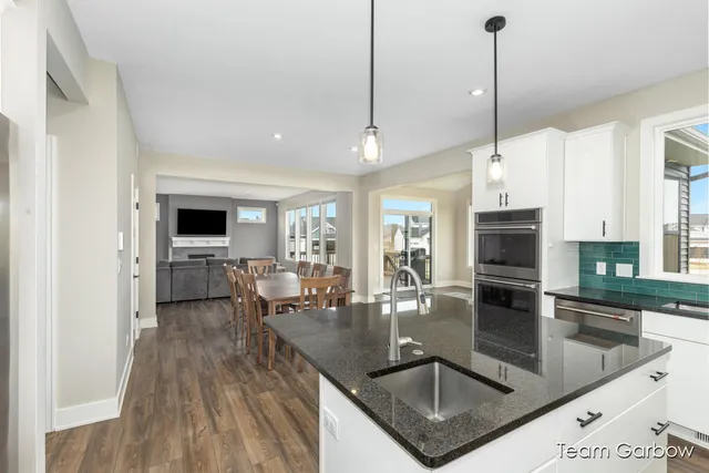 $679,900 | 1757 Julienne Court, Byron Center, MI 49315