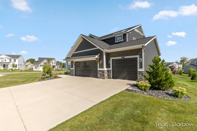 $679,900 | 1757 Julienne Court, Byron Center, MI 49315