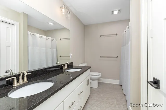 $679,900 | 1757 Julienne Court, Byron Center, MI 49315