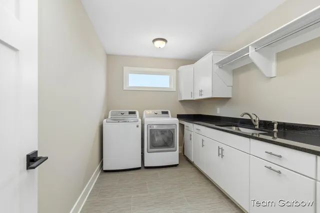 $679,900 | 1757 Julienne Court, Byron Center, MI 49315