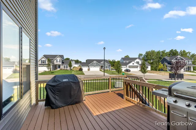 $679,900 | 1757 Julienne Court, Byron Center, MI 49315