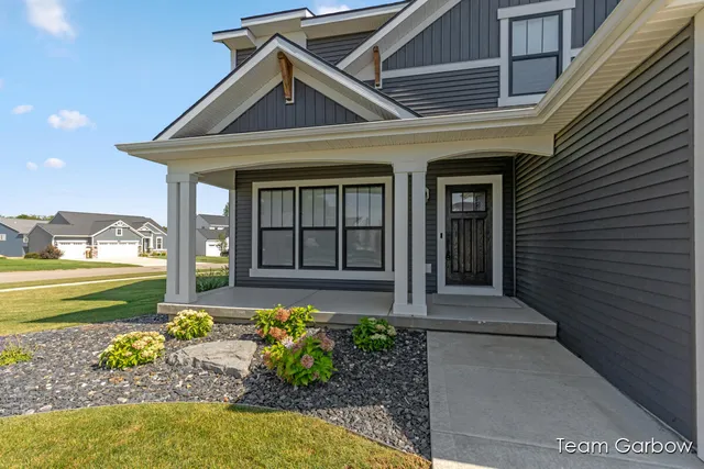 $679,900 | 1757 Julienne Court, Byron Center, MI 49315