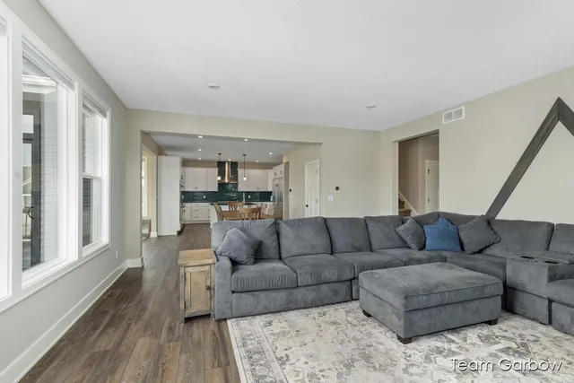 $679,900 | 1757 Julienne Court, Byron Center, MI 49315