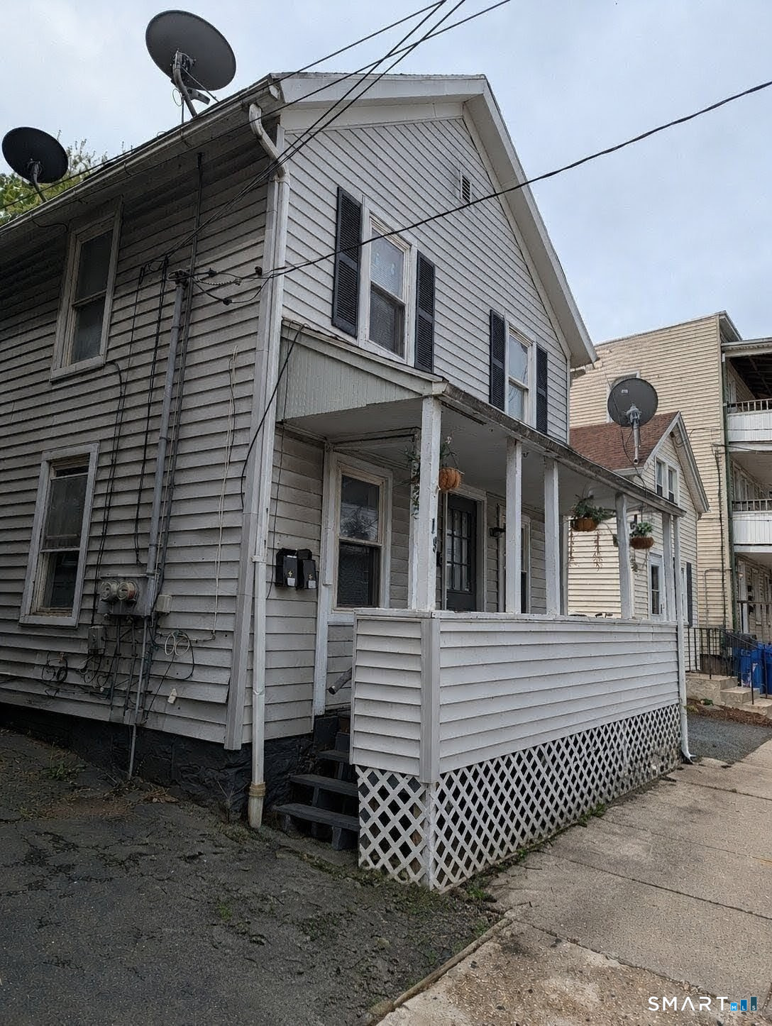 19 Portland Street Middletown, CT 06457 - Photo 2 of 25
