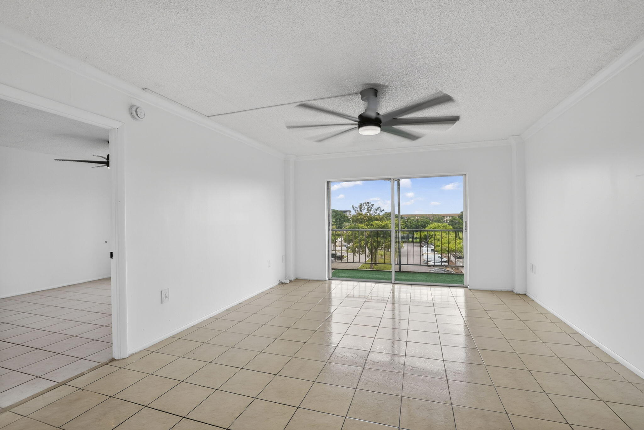 4174 Inverrary Drive, Unit 513 Lauderhill, FL 33319 - Photo 8 of 36 4-web-or-mls-8I8A1935