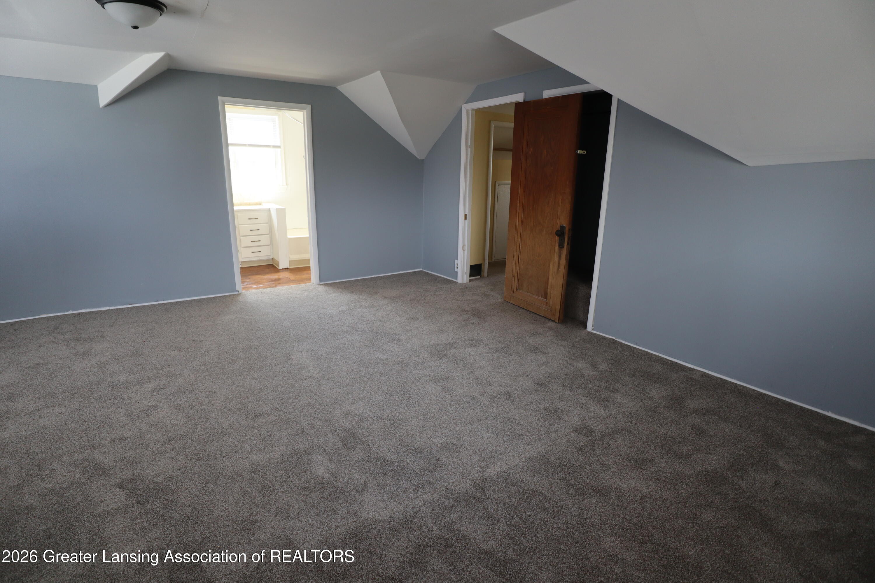 2104 South Rundle Avenue Lansing, MI 48910 - Photo 17 of 28 IMG_4017