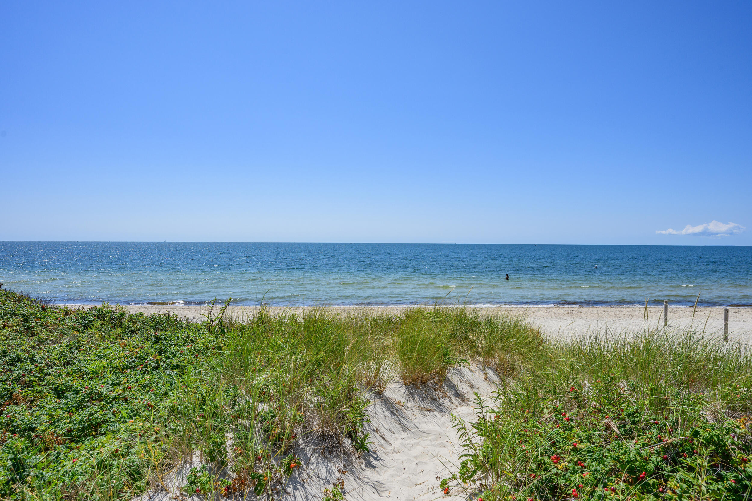 780 Craigville Beach Road, Unit D2 Centerville, MA 02632 - Photo 24 of 31 a view of an ocean