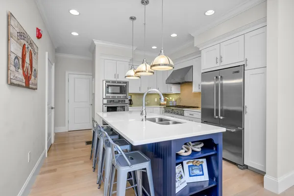 $1,200,000 | 780 Craigville Beach Road, Unit D2, Centerville, MA 02632