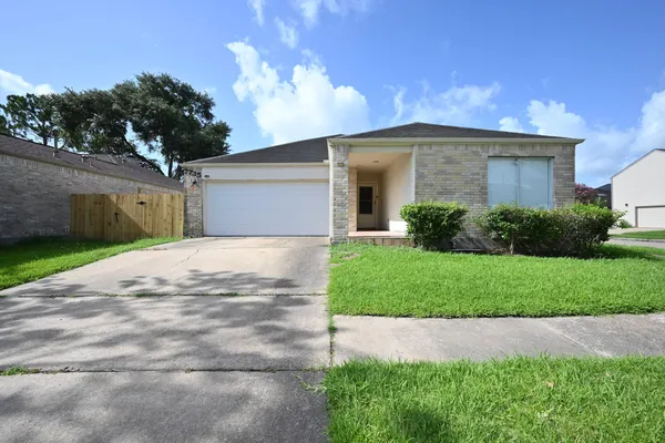 $2,400 | 7735 Quail Meadow Drive, Houston, TX 77071