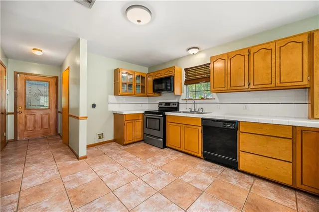 $300,000 | 105 Hilda Lane, Marksville, LA 71351