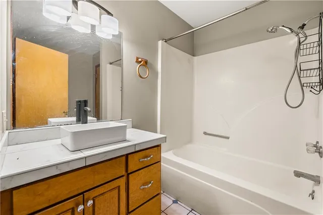 $300,000 | 105 Hilda Lane, Marksville, LA 71351