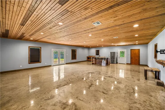 $300,000 | 105 Hilda Lane, Marksville, LA 71351