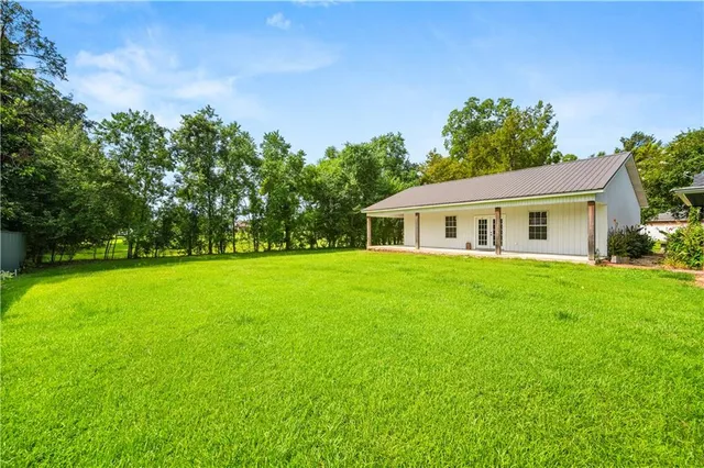 $300,000 | 105 Hilda Lane, Marksville, LA 71351