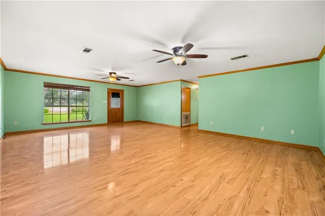 $300,000 | 105 Hilda Lane, Marksville, LA 71351