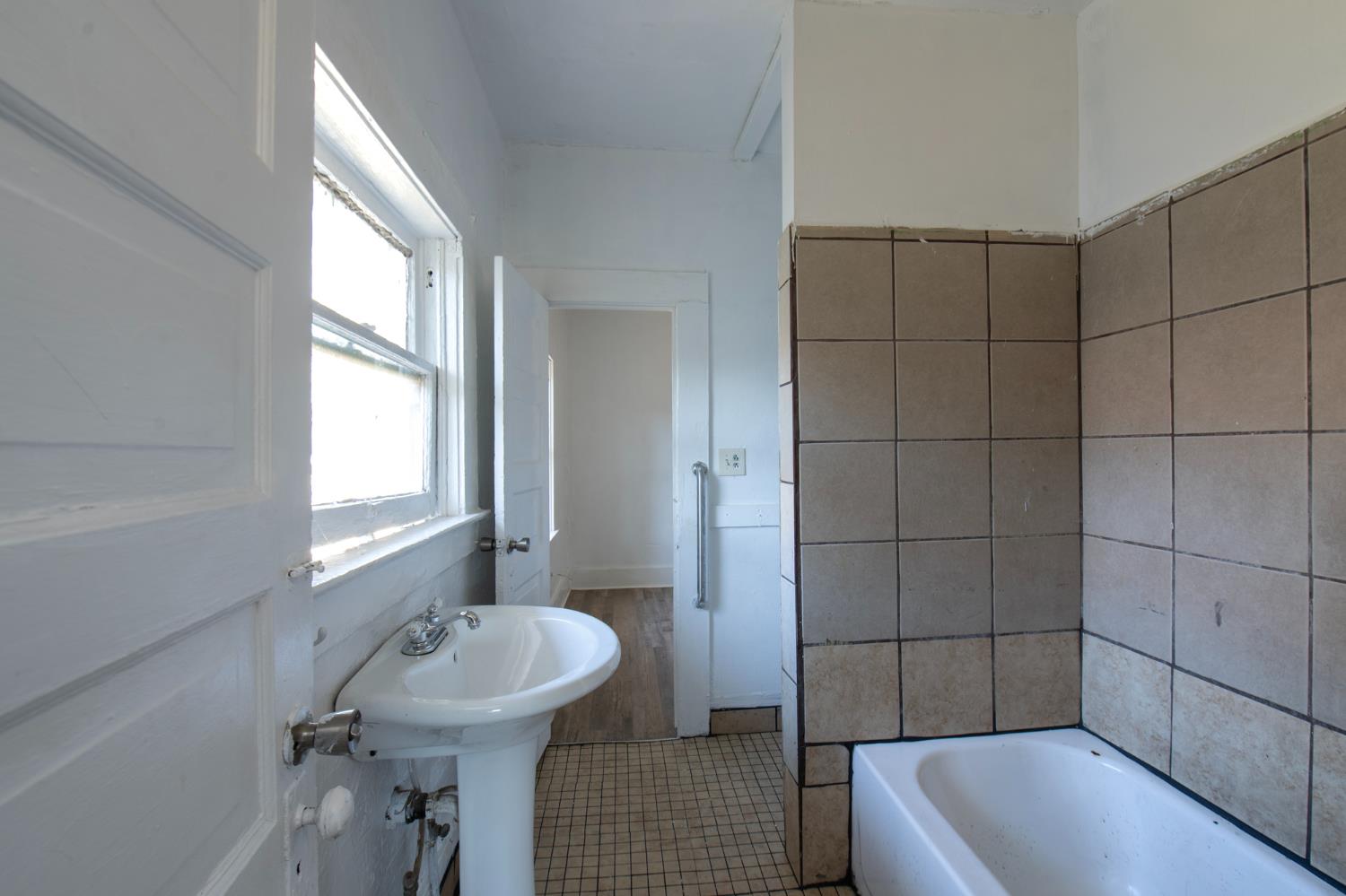 1107 O Street Sanger, CA 93657 - Photo 8 of 15