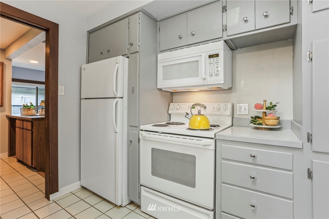 6914 Morgan Road Everett, WA 98203 - Photo 13 of 39