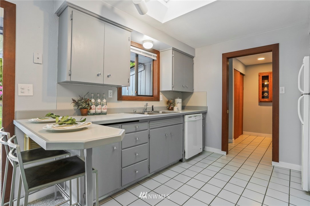 6914 Morgan Road Everett, WA 98203 - Photo 14 of 39