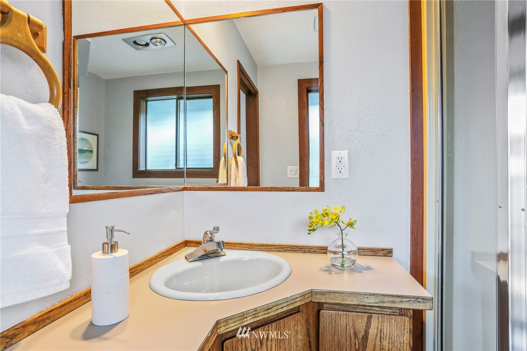 6914 Morgan Road Everett, WA 98203 - Photo 22 of 39