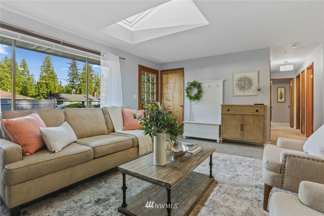 6914 Morgan Road Everett, WA 98203 - Photo 4 of 39