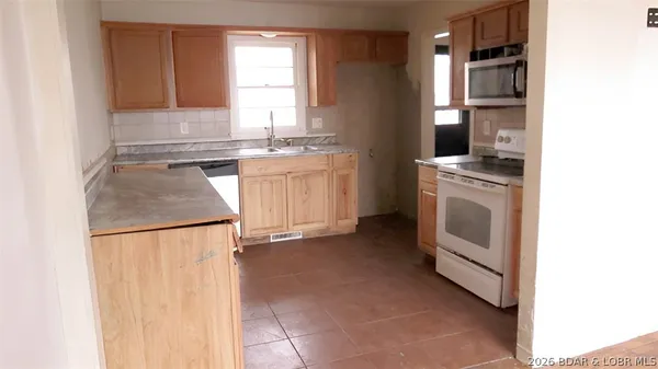 $72,000 | 609 Vogler Street, Eldon, MO 65026