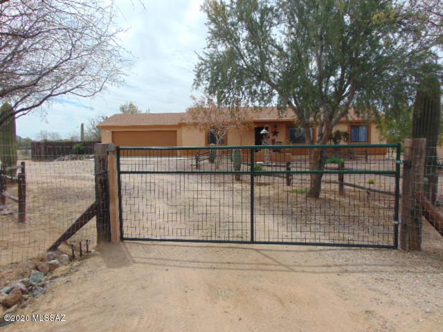 13115 West Trail Dust Road Tucson, AZ 85743 - Photo 2 of 45 Gallery Image 2