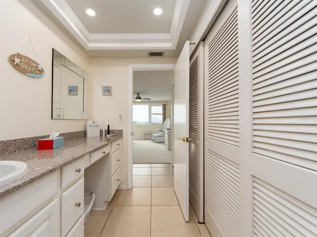 $5,750 | 675 South Gulfview Boulevard, Unit 902, Clearwater Beach, FL 33767