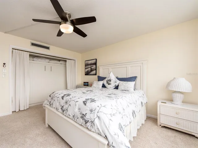 $5,750 | 675 South Gulfview Boulevard, Unit 902, Clearwater Beach, FL 33767