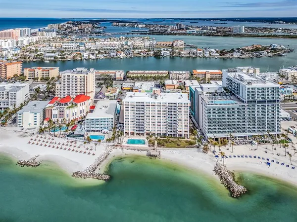 $5,750 | 675 South Gulfview Boulevard, Unit 902, Clearwater Beach, FL 33767