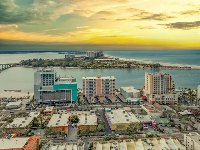 $5,750 | 675 South Gulfview Boulevard, Unit 902, Clearwater Beach, FL 33767